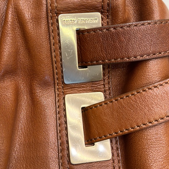 Vintage leather Michael Kors Camel coloured shoulder bag with gold hardware - Picture 11 of 14
